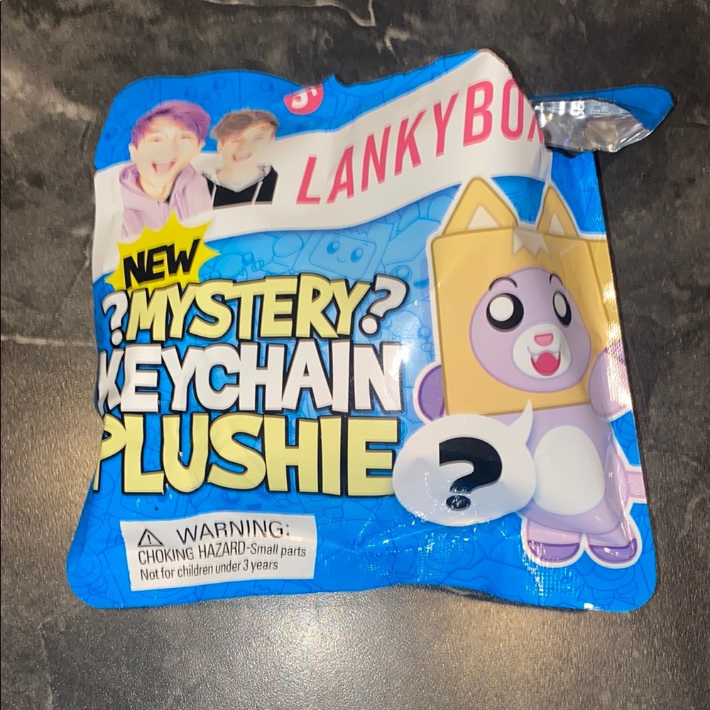 Lanky Box Mystery Keychain Plushie Milky